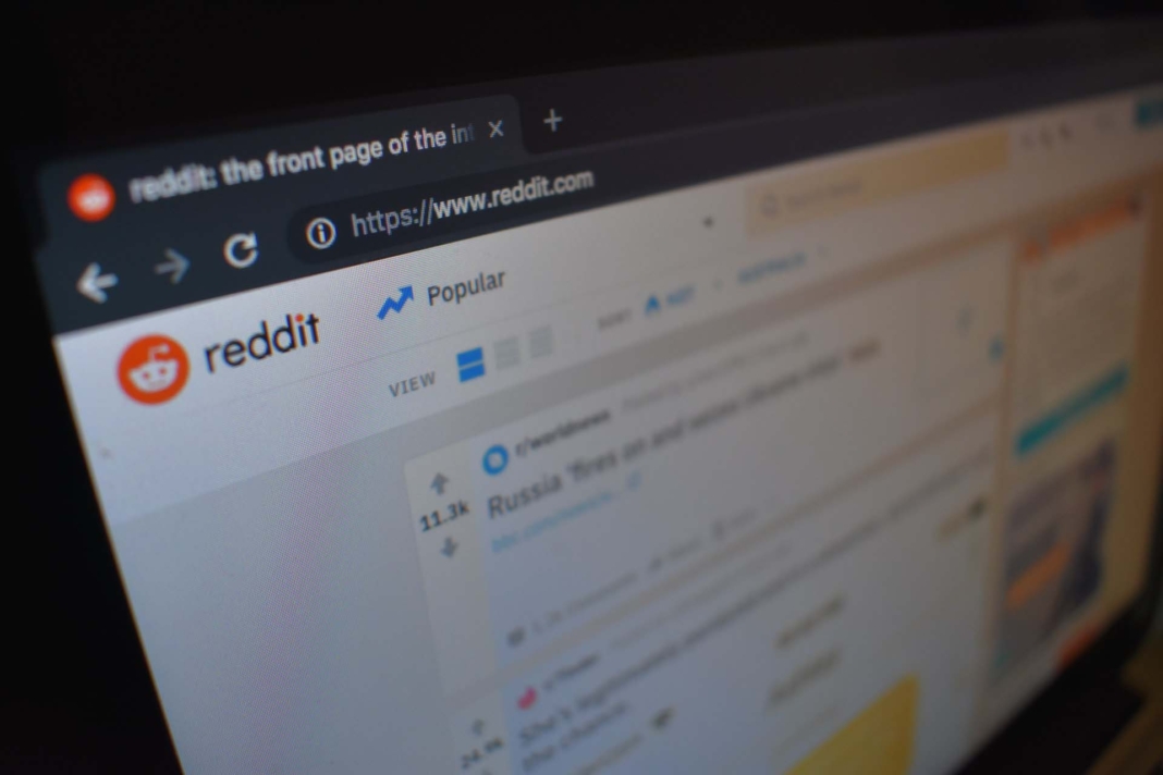 Reddit Co-founder Quits Board and Asks For a Black Replacement